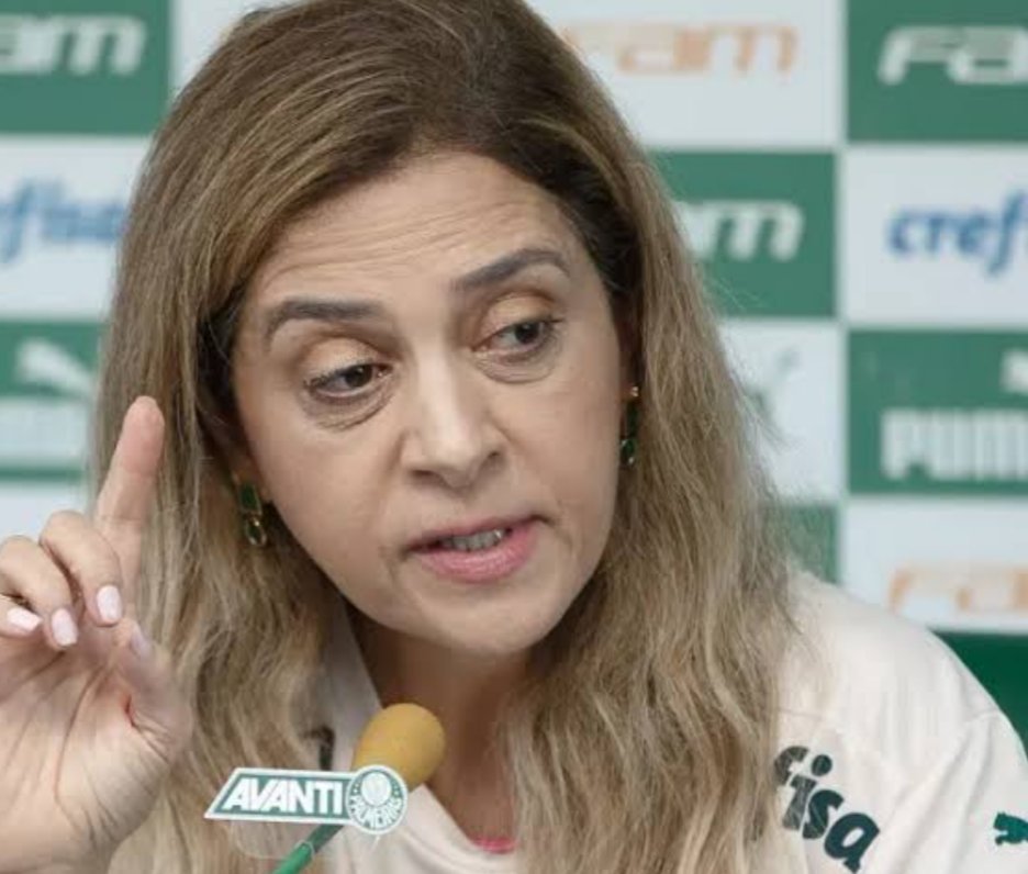 RonaldGimenez's tweet photo. Se você acredita que Leila Pereira vai se abalar com valores de patrocínio de rivais, esqueça. Ela não ficou bilionária por acaso. A dissimulação é uma das armas. Ela sabe fazer. Dá na cara do torcedor, agrada o sócio, se mantém no poder e enterra a Sociedade Esportiva Palmeiras. https://t.co/gkBJv6BaNd