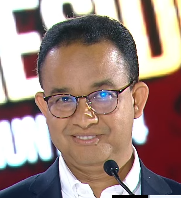 resir014's tweet photo. reaction of the night #DebatCapres https://t.co/2ZBKDUESNn