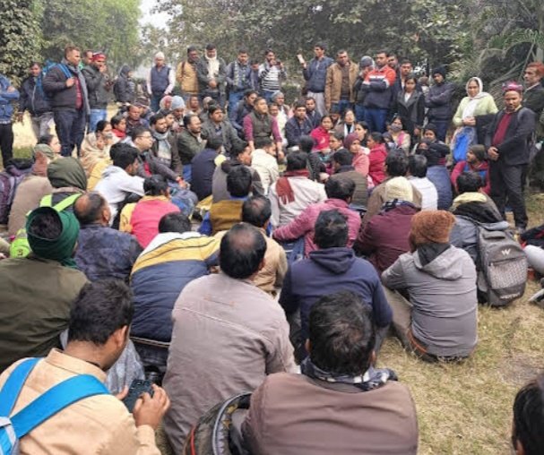 #NIOS_DELED
पटना में मीटिंग समाप्त--
NIOS डीएलएड सभी साथियों से पप्पू सर ने आग्रह किया है कि वे Petitioner बनें। जितना जल्दी हो सके पप्पू सर से Contact कीजिए क्योंकि अगले 10 दिनों के अंदर सुप्रीम कोर्ट में SLP दायर कर दिया जाएगा। ड्राफ्ट तैयार लगभग हो चुका है।