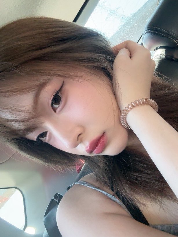 มารีวิวการต่อขนตาฉบับคนตาหลบใน และขนตาทิ่มลงหนักมากก ㅠㅠ 
2 รูปนี้ต่อคนละร้าน เอาจริงถ้าจะทำทั้งที นี่หาร้านดีๆไปเลยดีกว่า จะได้สวยทีเดียว!!
( ต่อในเธรด )