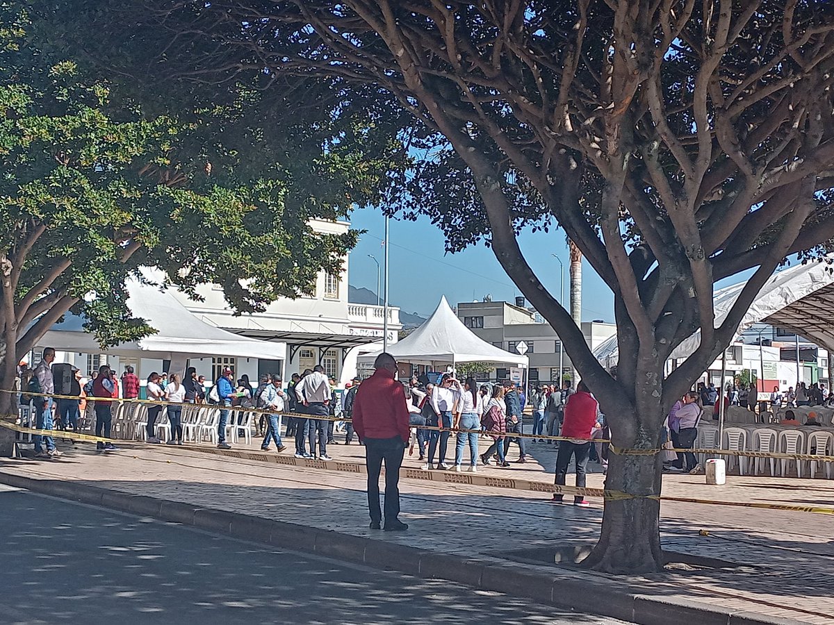 siaradio's tweet photo. #SIAPresente | Desde el municipio @AlcaldiaDeZipa momentos previos al inicio de los Diálogos Comunitarios y mesas territoriales, construyendo juntos el #PlanDeDesarrollo departamental.

@JorgeEmilioRey @AsambleadeCund @CundinamarcaGob https://t.co/8byudh2xfO