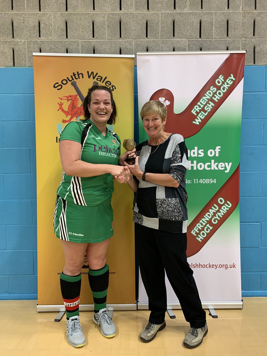 SWHindoorleague's tweet photo. Presenting the SWHIL Women’s Trophy Division winners……..:.
Dowlais LHC 🏑🏑🏆🏑🏑
@FriendsofWH @HockeyWales https://t.co/parywowH7W