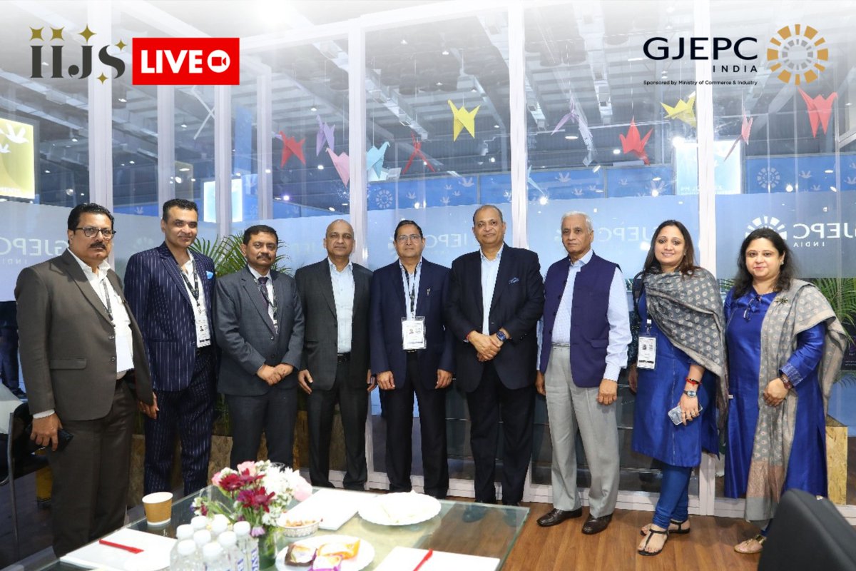 GJEPCIndia's tweet photo. Shri Vipul Bansal, Joint Secretary, Department of Commerce, visits the biggest edition of IIJS Signature.

@vipulbansal2005 @DoC_GoI @kirit_bhansali @sabyaray 

#IIJS #IIJSSignature https://t.co/pYiTtjOhVK