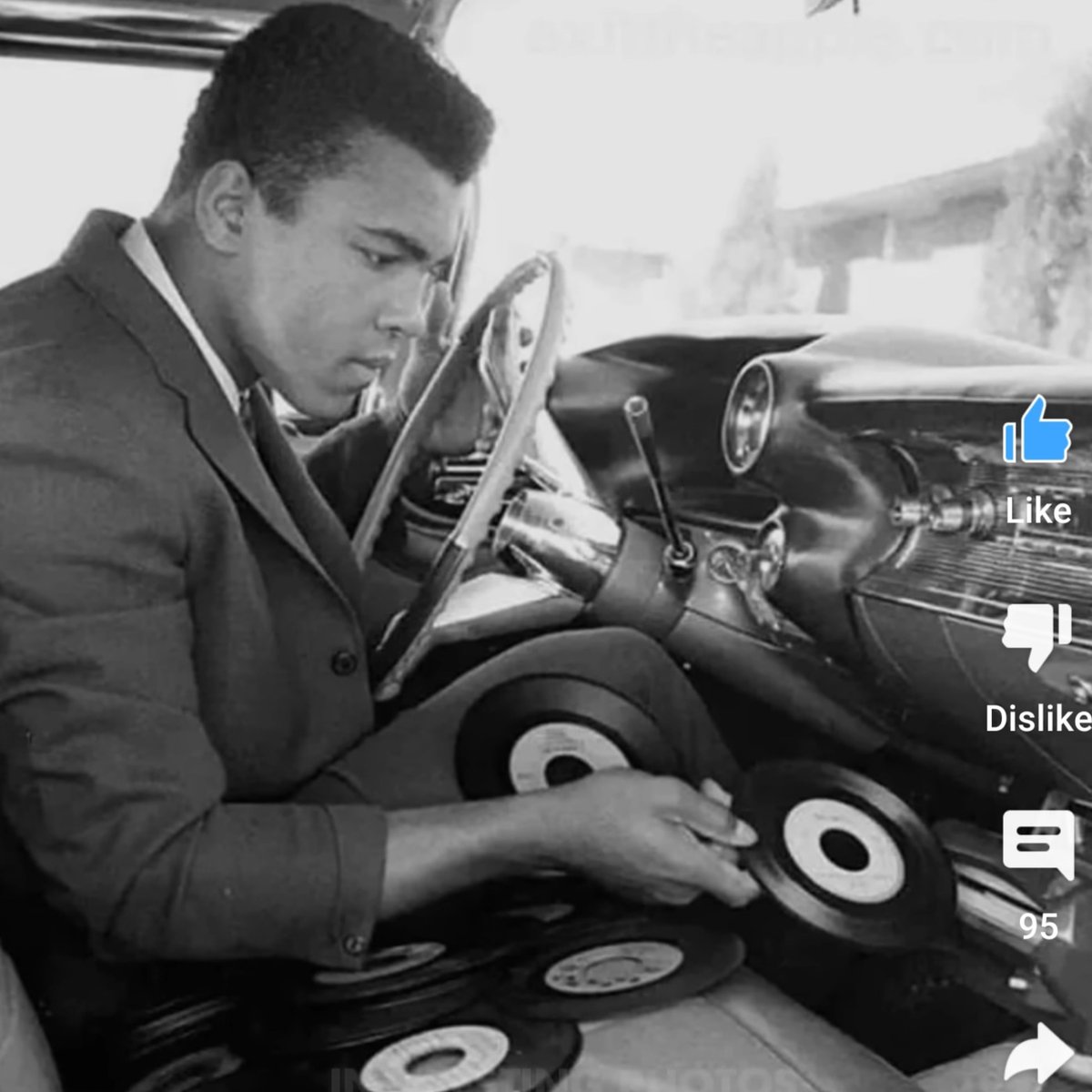 TLJsFoodDiaries's tweet photo. Ali, Dropping his 45"s for great driving music...
#muhammadali #ali #legends #icons #entertainment #movies #inspiration #actorslife #success #boxing #boxinglife #athelete #idol #heroes #hardwork #marvel #makeithappen #focused #neversettle #nevergiveup #positivevibes https://t.co/7SaGTwYYwN