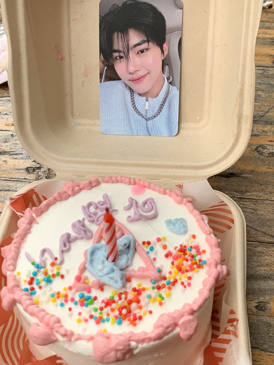 gonuktidur's tweet photo. thank you for today! ^^ terimakasih yang udah ngasih freebies hari iniiii! seru banget oiii (terimakasih jg LOF19 aku dapat teman gpd baruu) >_<

#LIFTOFF19_PARKGUNWOOK
@GunwookUMKM @yushinooya @jenrenvx @pacardokey @gunbugiz https://t.co/xIxjgbAGJd