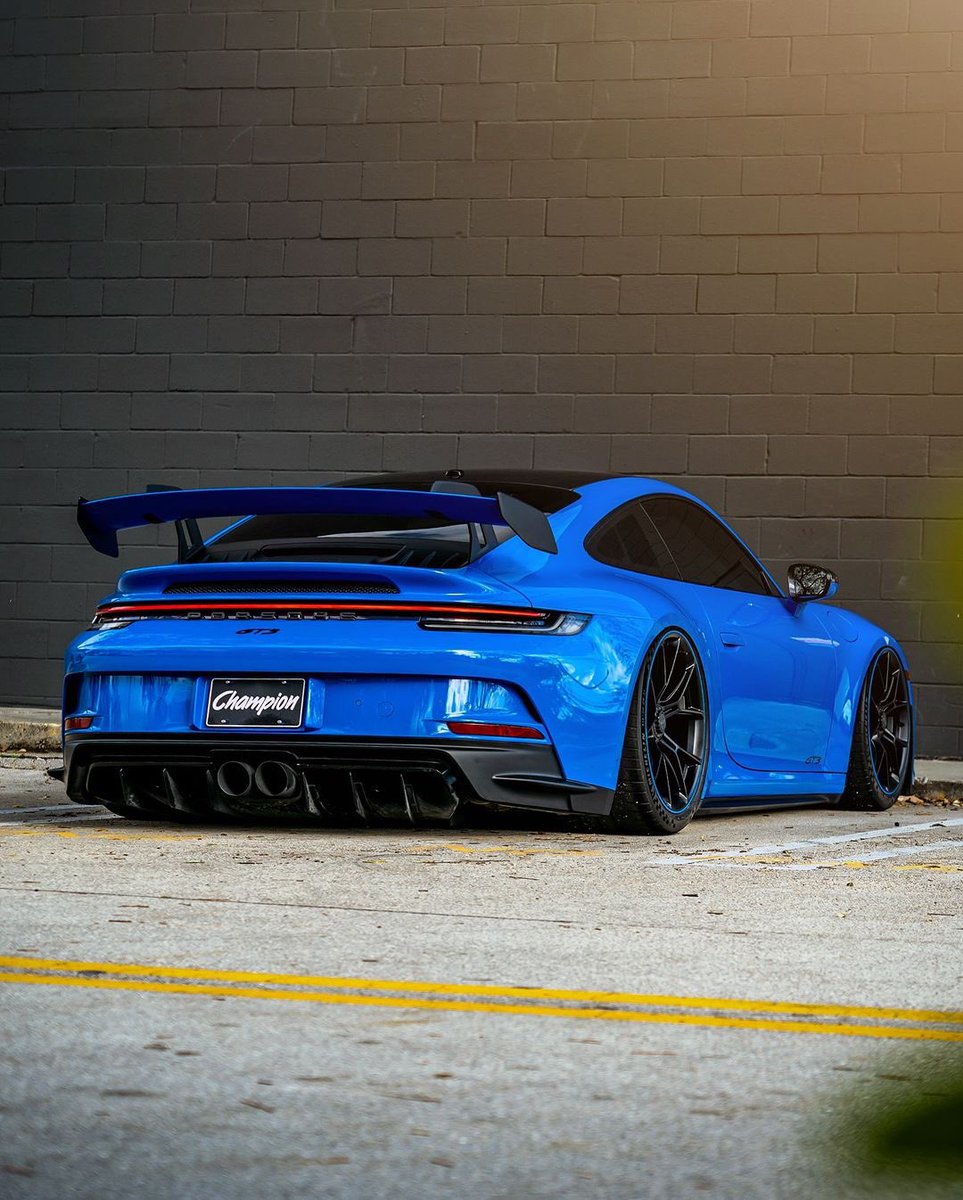 porsche_light's tweet photo. A very Special 992 GT3⚡️

By: taied_up https://t.co/CEr7lA4kGh