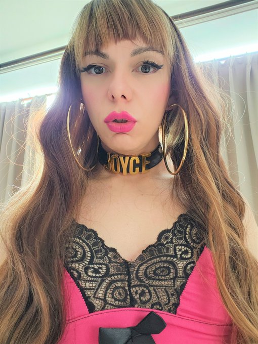 Tomorow I want to make more slutty pictures? Do you know any ideas or pictures I should re-create? Please