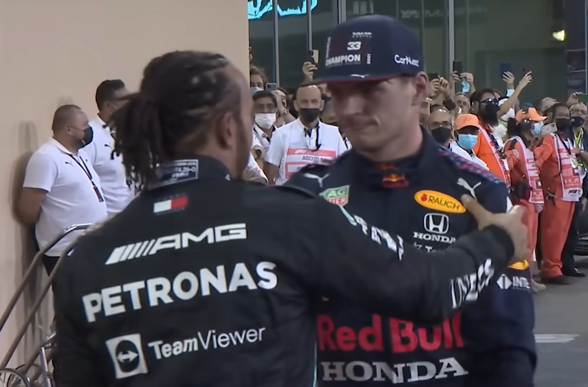 I3ogi_'s tweet photo. @MercedesAMGF1 @LewisHamilton https://t.co/xf9aOlM8am