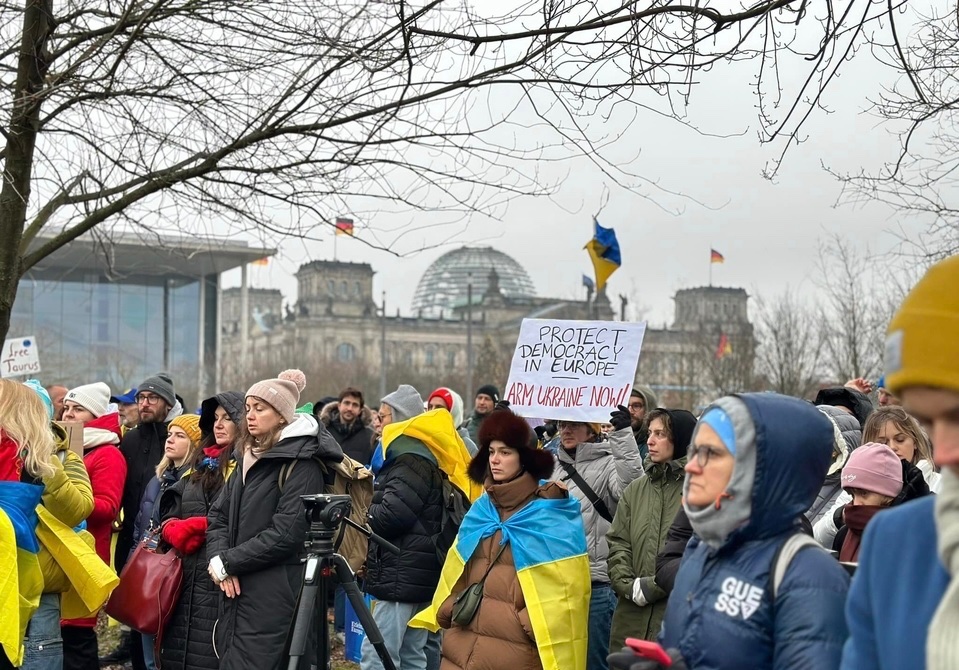 U24_gov_ua's tweet photo. Protests against russian aggression were held in Berlin, Budapest, Lisbon, Prague, and Toronto.

The activists gathered to raise awareness about the missile attacks by the terrorist state. Since the start of the full-scale invasion, russia has launched 7500+ missiles at Ukraine👇 https://t.co/9pPa60nRzd