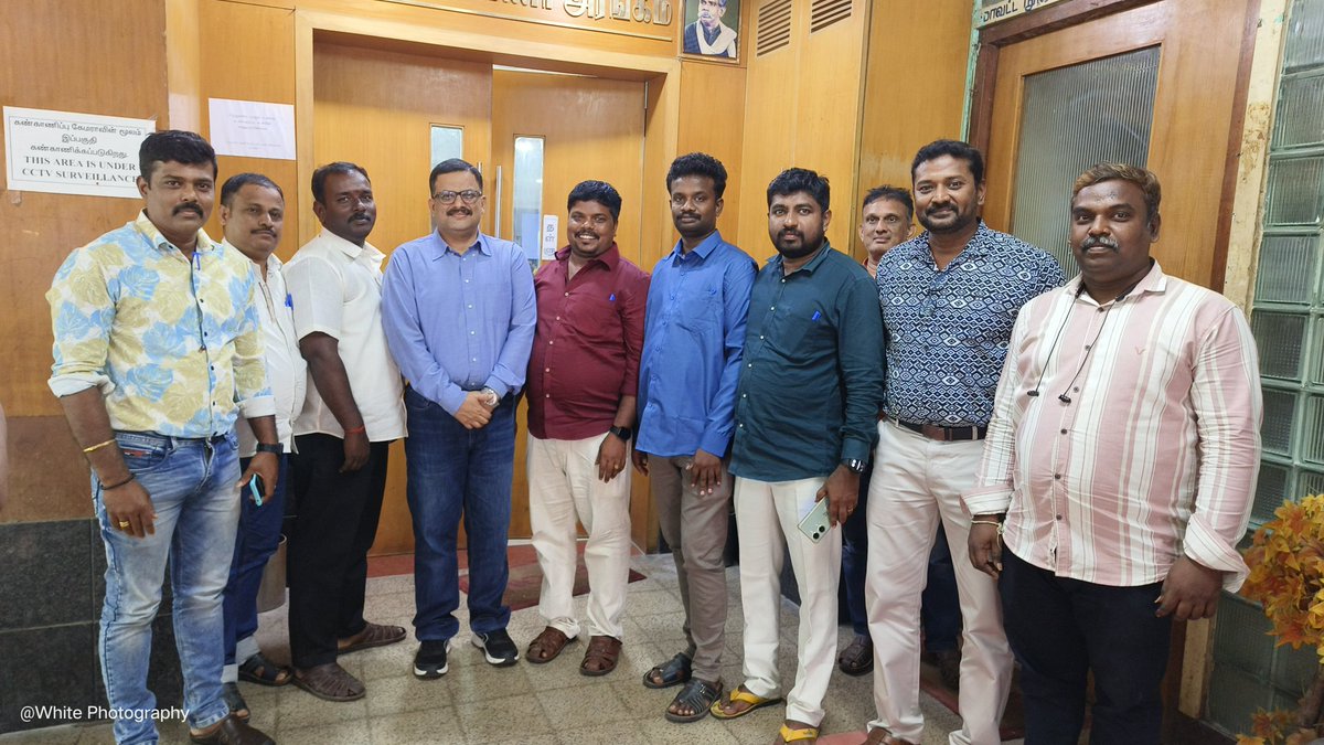 apnacsctenkasi's tweet image. Participating in the general meeting of the CSC SERVICE organizatied by Tamil Nadu E-Service Center Owners Association...with Mr. Vinod Kuriakose sir (State Head Central Government Public Service Tamil Nadu Chief Officer) @csc_south @CSCegov_ @apnacsctenkasi