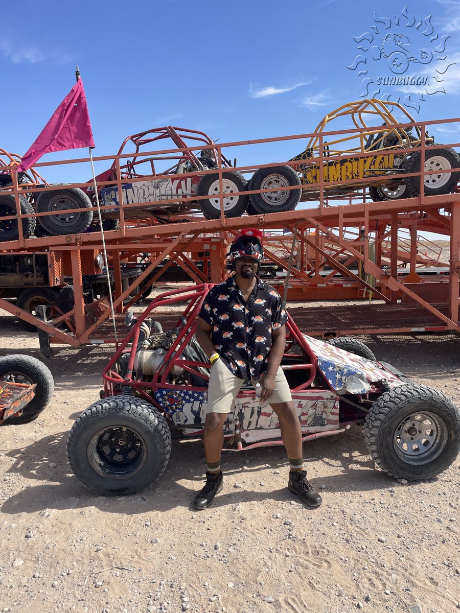 sunbuggy's tweet photo. Load 'em up!
#sunbuggy #fun #lasvegas #travel #offroad #nascar #motorsport #family https://t.co/Ny0i4R0l1i