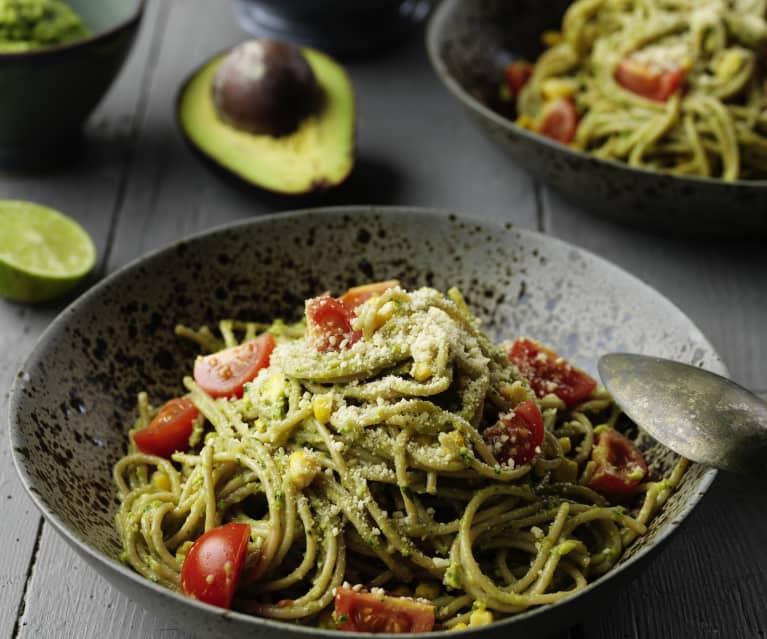 mercontrol's tweet image. Esta receta combina la frescura del aguacate con la jugosidad de las albóndigas de pavo, creando un plato sabroso y saludable con la singular textura de la Slim Pasta. 

Ya disponible en el Instagram de Slim Pasta 😀