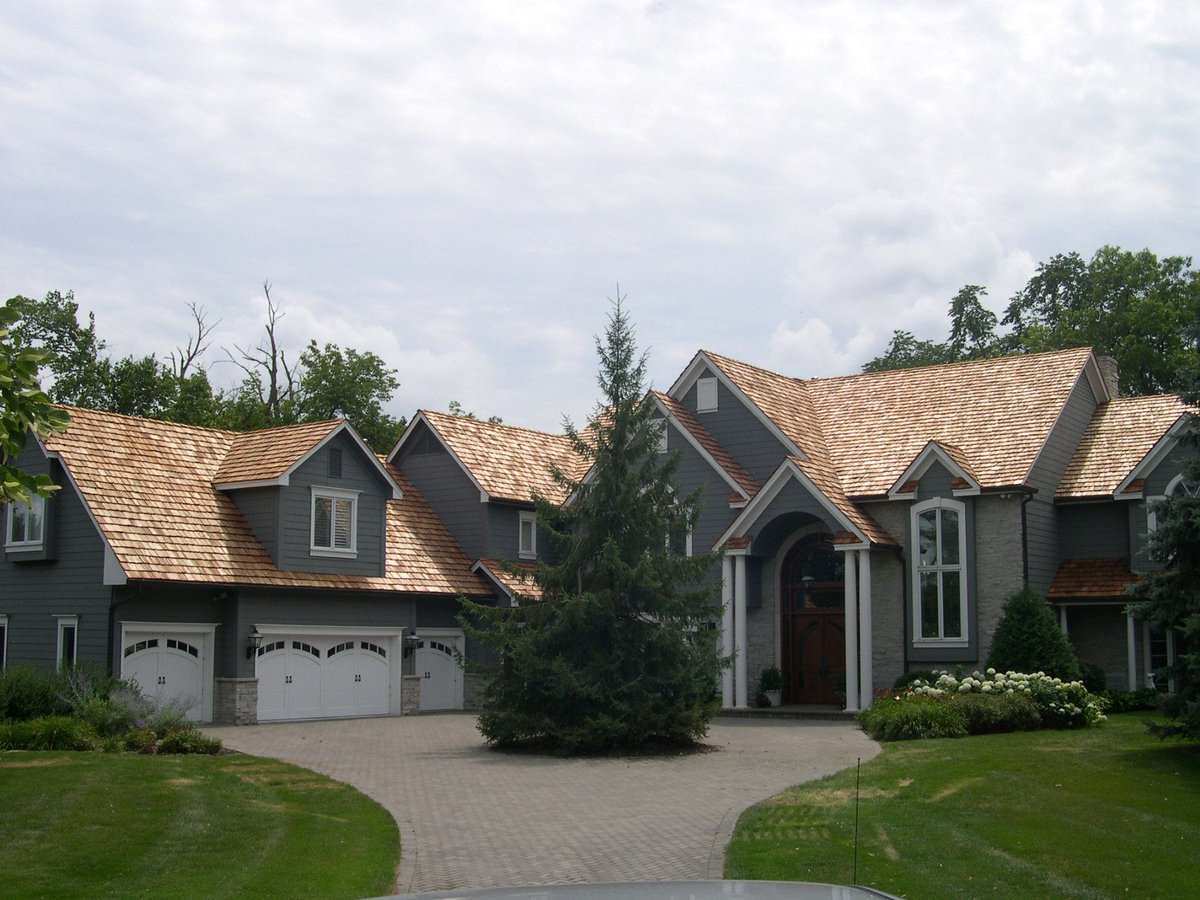 Roofing you can trust! 🏠🛠 
Whether you need new roof installation or repair, we guarantee you the highest quality workmanship and customer service. Serving the Orono area for over 30 years!
#roofpros #roofingexpert #roofingspecialist