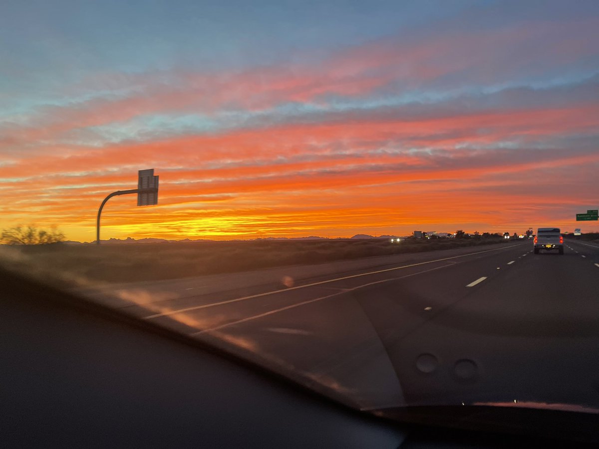 KyannahMendoza's tweet photo. WE MADE IT 
Arizona sunsets are beautiful 🤩 
And we can’t wait to start our life here 🤍🥹 https://t.co/HEUiiDP4ks