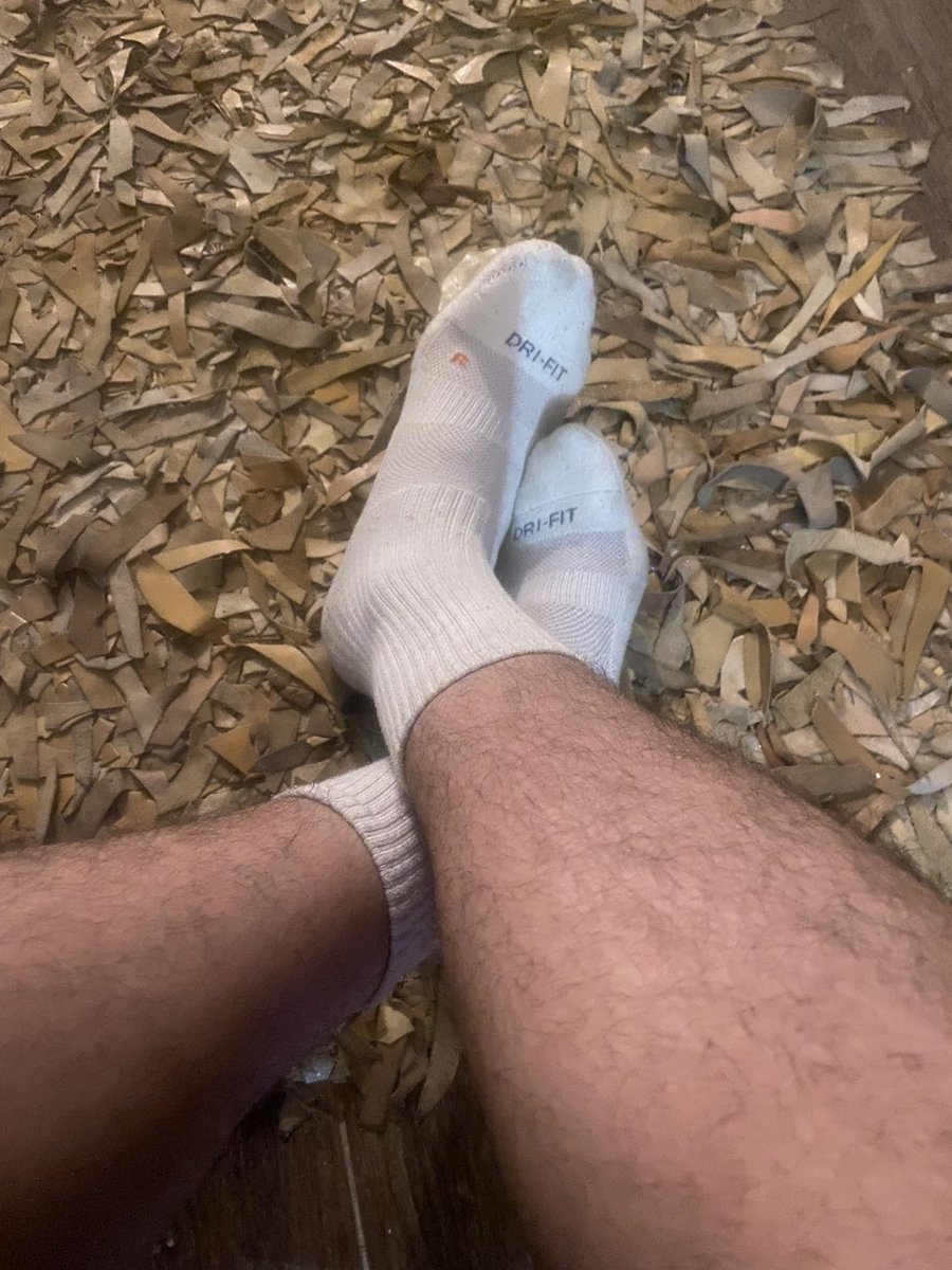 xMasterSultan's tweet photo. Who wanna take off my socks and worship my feet?
https://t.co/c6N0bpJyXs
#Cashmaster #arabfeet #arabmaster #arabmalefeet #findom #femdom #malefeet #footmaster https://t.co/lVfm5dxsvA