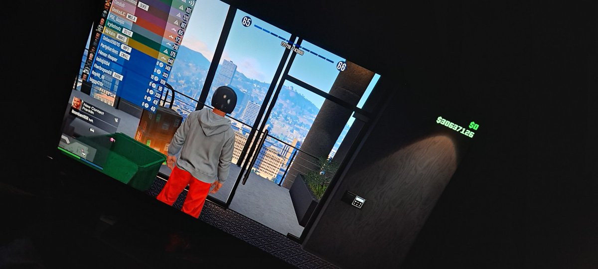SmokinPerp's tweet photo. @Xivsuki Vouch! Just got an account. With 1bil in deluxos and cash. https://t.co/1SqWyUbMv3