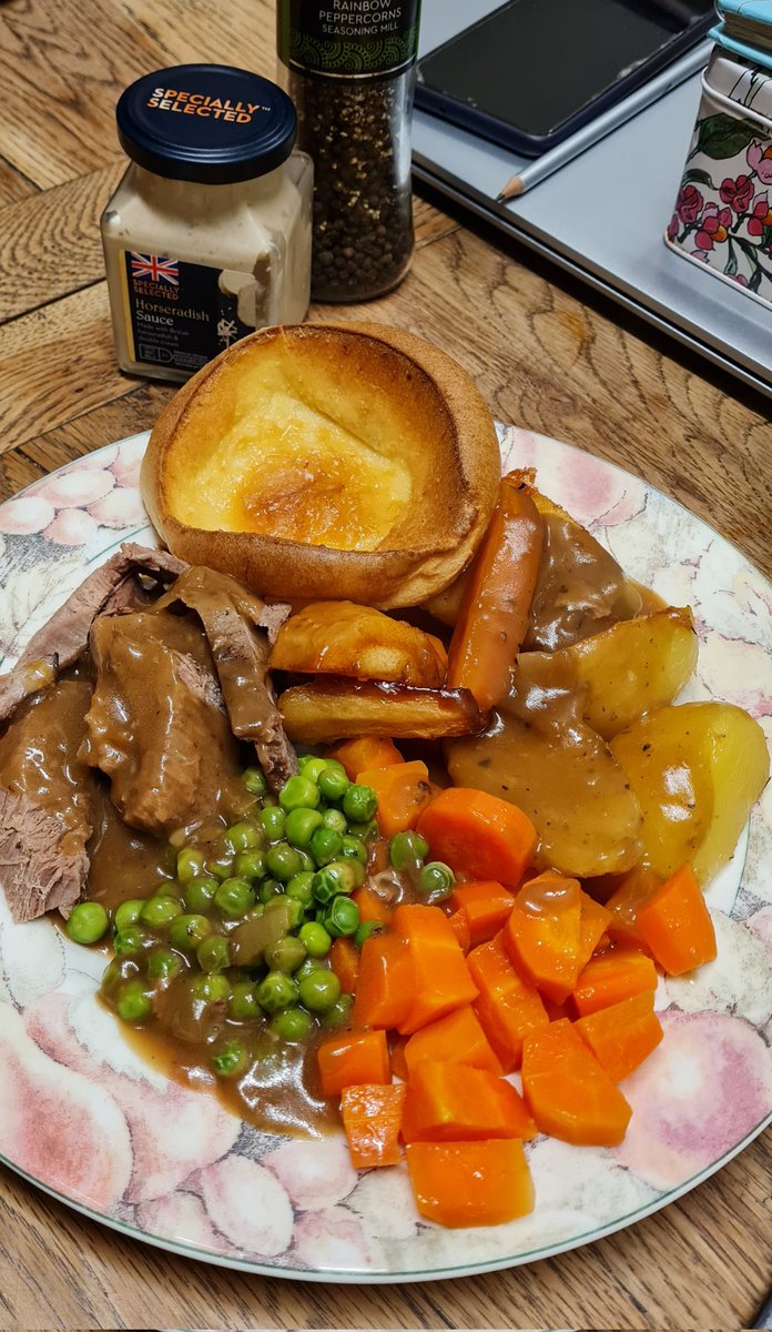 gremlin100's tweet photo. PGI Welsh Black Beef brisket - home produced, no wonder if flies off the shelves ππ
#welshblackbeef #pgiwelshbeef #welshfood #welshproduce
https://t.co/mtRXX9jgfS https://t.co/0ExYJPLQgb