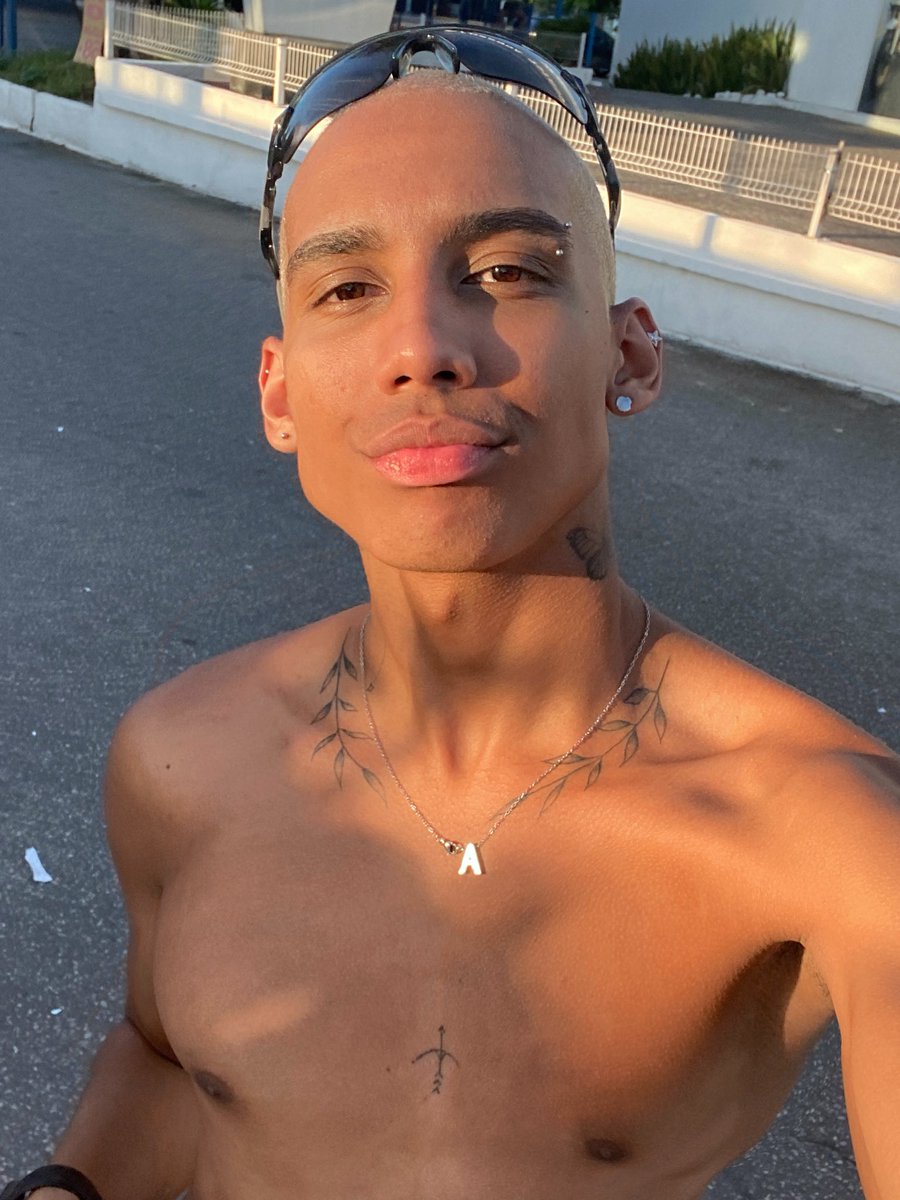 Ale (@alledrummond) / Posts / X