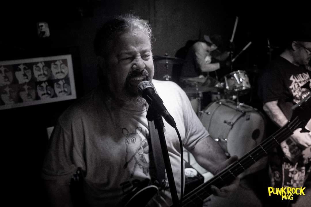 This episode is a chat with Jason Potbelly, the co-lead vocalist, guitarist &amp; driving force behind Washington-based punk band #Potbelly, he has more stories than you can shake a stick at, so give it a listen!

pdst.fm/e/chrt.fm/trac…