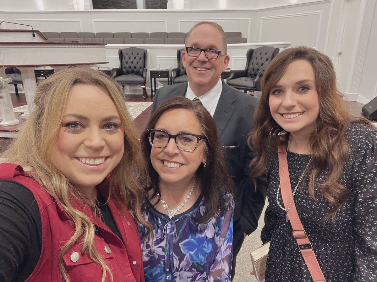 HSRee084's tweet photo. What a splendid service @BaptistNorth! How exciting to have Victor, one of our first bus kids on #83C, signed up by @JtCford, returning to our route, this time as a bus worker! 🙌🏻🙌🏻 this is what @NPBC_BusThemIn is all about! #StayFaithful #illTakeTheBusKids #ServeJesus https://t.co/WAe7tWpTdM