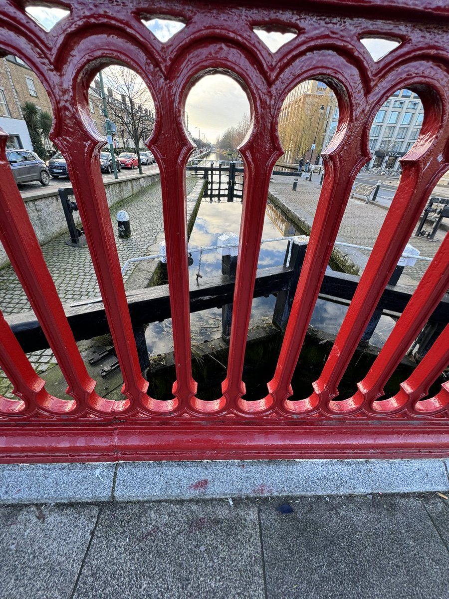 Crisp walk along the canal today #NewYearsResolution #dublin #wintersun