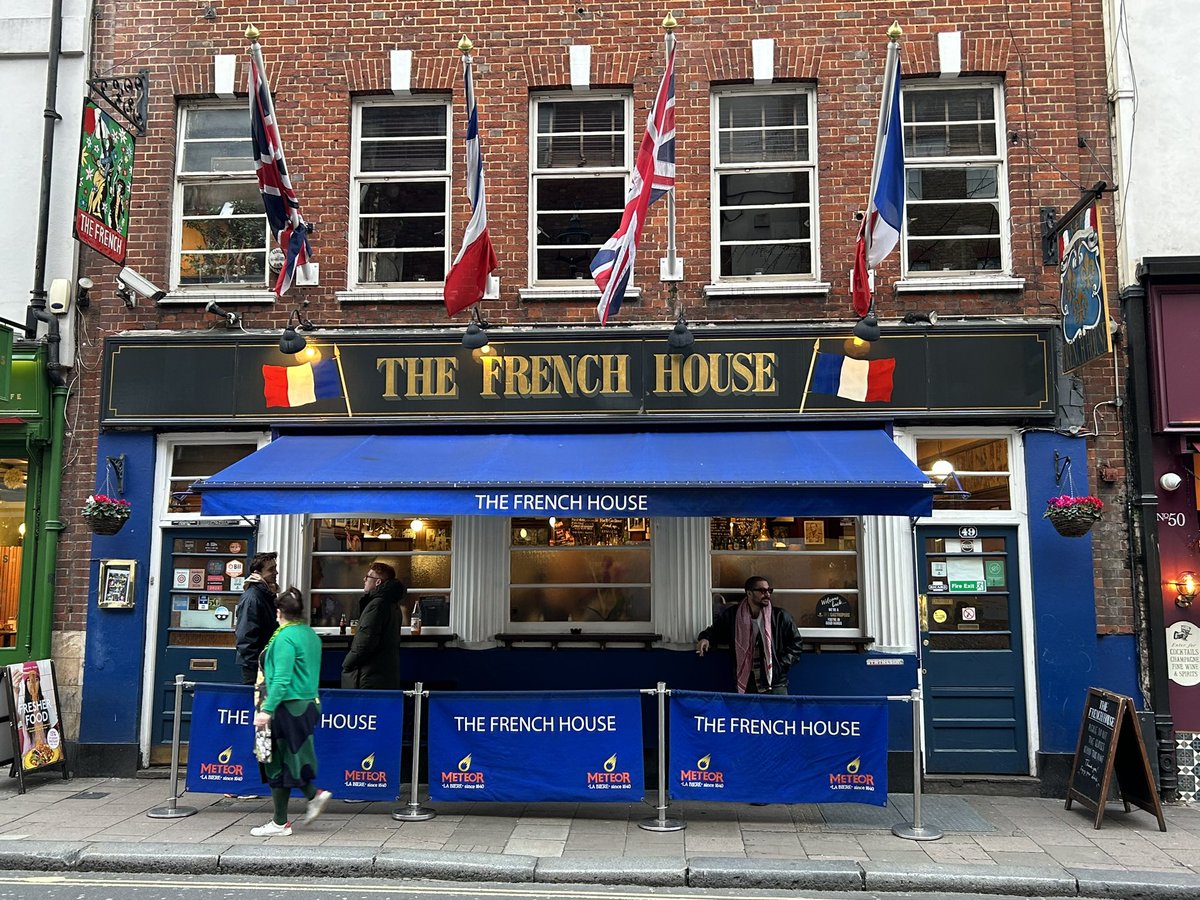 PubsSaving's tweet image. The French House, 49 Dean Street #soho #favouritepubs #pubs #Sunday