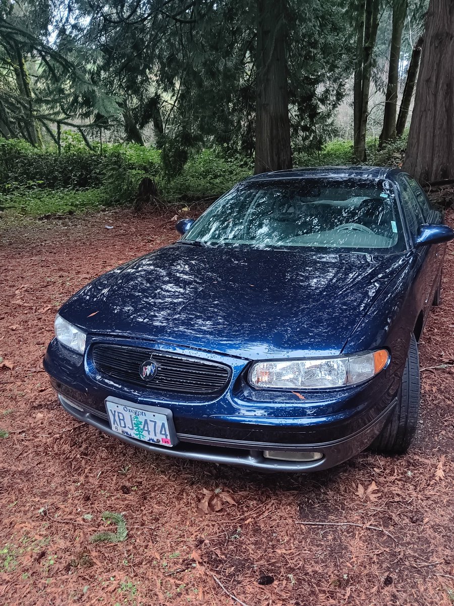 TinyVag's tweet photo. You know that I love my Buick Regal Gran Sport 
It's one of my dream cars
Well, I decided I just didn't want to tow it 2500 miles 
Dude is on his way from the coast, 2 hrs away with tow dolly and cash
I sold it cheap but I can make a profit on the cargo van I bought for the move https://t.co/wKh51NzDIp