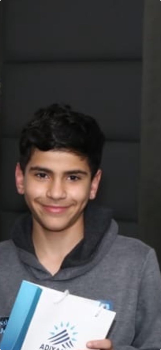 Sonsuz bir sevgi
Sonsuz bir acıdır ta içimizde
Evlatcığım
Pamirim
Açgözlü, 
Kendinden baskasını sevmeyen
Ruhu satılmış insanların kurbanı olduk!
Söz Canlarım!! Söz!
Yanlarına kalmayacak..

#AtakanCelalKonuklu
#PsmirKonuklu
#isiasortakdavamız