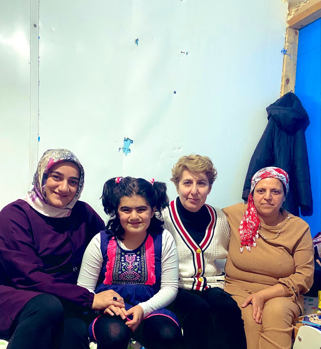 esn_ylmz44's tweet photo. Arzu kızımızın doğum gününü kutladık.

Evladımıza hayırlı güzel bir ömür diliyorum.😊💐 https://t.co/PUezyXxvno