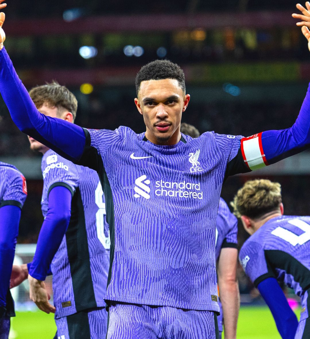 LiamMLFC's tweet photo. The RB role should actually be called the “Trent Alexander-Arnold” role 

He made this role HIS &amp; no one else’s. https://t.co/Ooi5NVkWvA