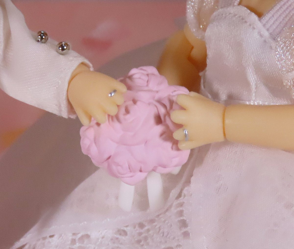 Day 7 - Free Day/Wutai Skies.

Elena and Tseng get married 💒

#tselenaweek2024 #tselenaweek #tselena #Tseng #Elena #customnendoroid #FF7 #FFVII