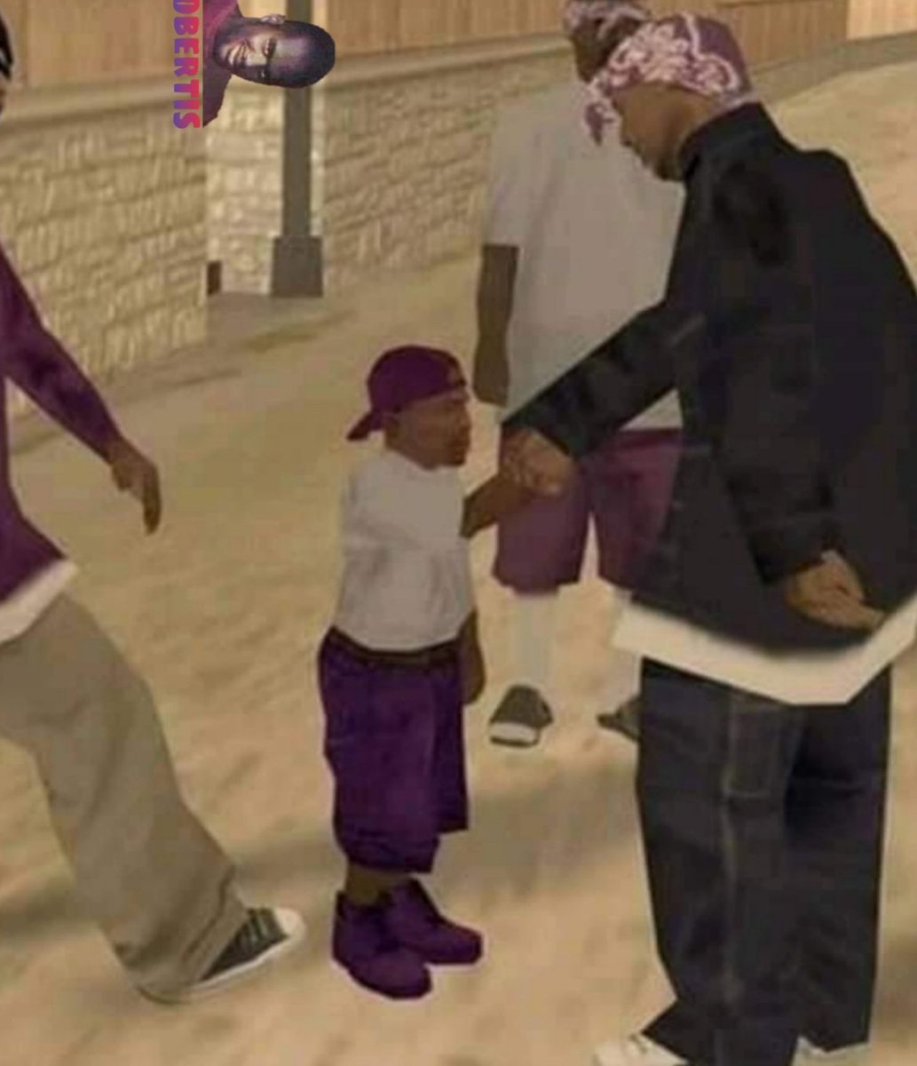 yo de wachin juntándome con los amigos de mi hermano