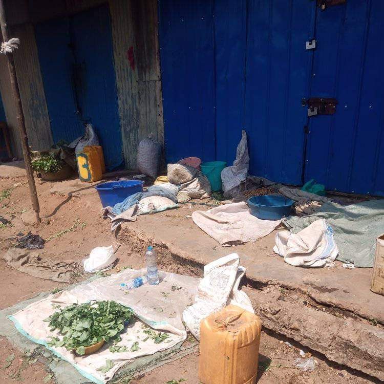 Section of custom market remains closed for second day amid protests by street vendors over relocation fees. Governor Adil expected to visit tomorrow.

#SSOX #NewsUpdate