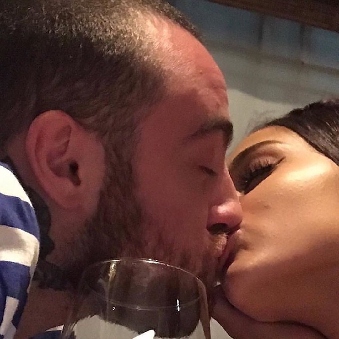 LITCULTUREMAG's tweet photo. Se cumplen 6 años de estas fotos de Mac Miller y Ariana Grande. https://t.co/dFWBC8eQws