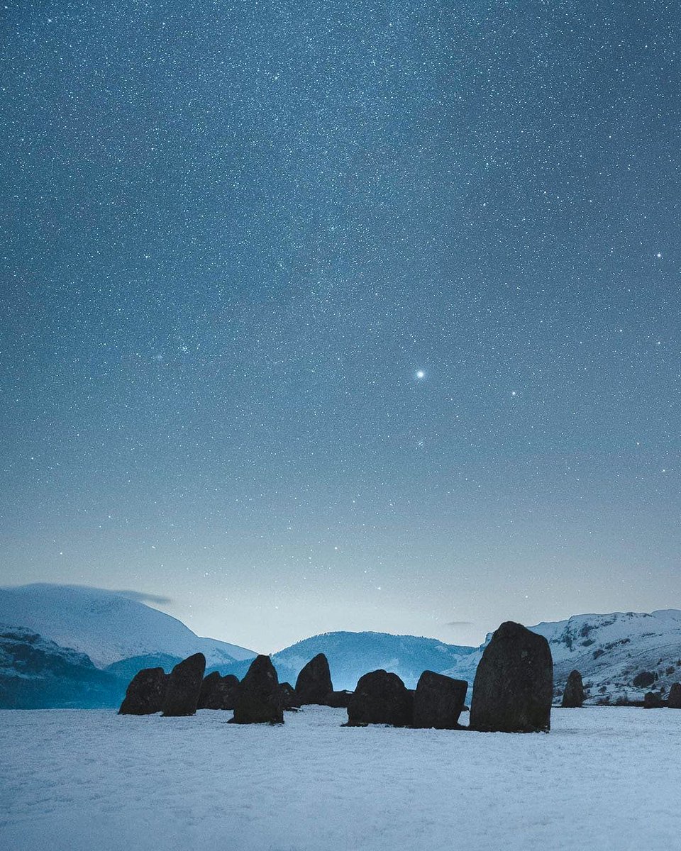 DaffodilHotel's tweet photo. It doesn't get much more magical than stargazing on a winter's evening among the fells 😍🌟 Can you name this iconic spot...?

📸: Spectacular capture by (IG) kenny.d.block

#daffodilhotel #lakedistrict #cumbria #lovethelakes #starrynight #wintervibes #landscape #wanderlust https://t.co/7CCRDwJCAZ