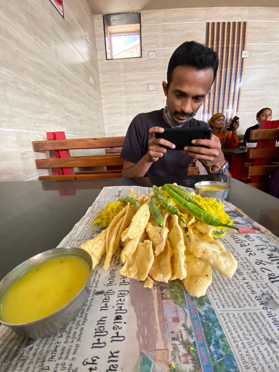 WithManish0's tweet photo. Whenever we eat or take photos of this always remember @adhirasy 

#Gathiya #Nasto #Gujarati #Gujarat #kutch #Travel https://t.co/ag3tlmAViG