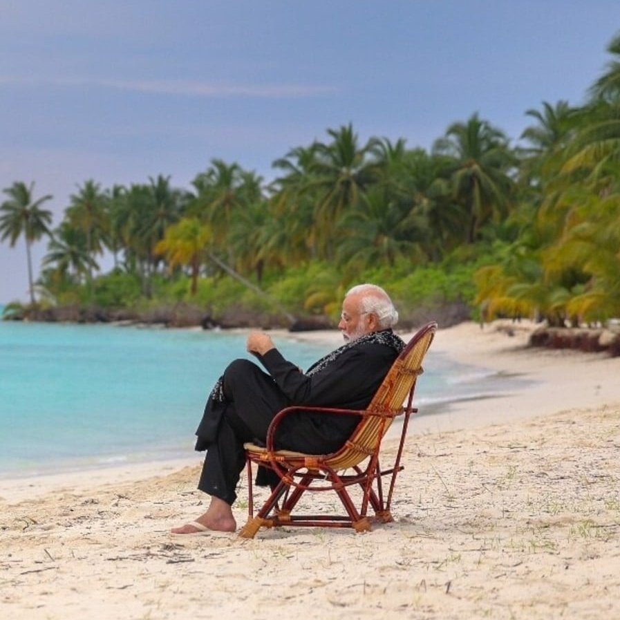 Vinod_r108's tweet photo. @TimesAlgebraIND MASSIVE 10,500 Hotel bookings &amp; 5,520 flight tickets to Maldives have been cancelled so far by Indians after Maldivian Ministers made abusive statements against PM Modi, India &amp; Hindus.. https://t.co/FqdoG4ZFU0