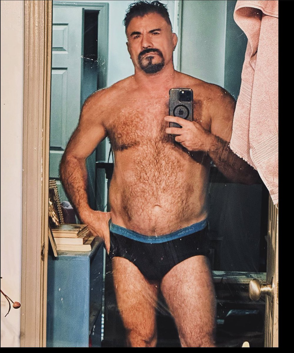 gardnerdh's tweet photo. Morning peeps! #SundayFunday #NewYear #NewWeek #PlanningAhead 8 days until Right Eye surgery.💪🏻🙏🏻👀 #FullVisionAhead #VisuallyDisabled #54inFebruary #GoFundMe - https://t.co/og7I4dB28Z https://t.co/2GqawnBRfp