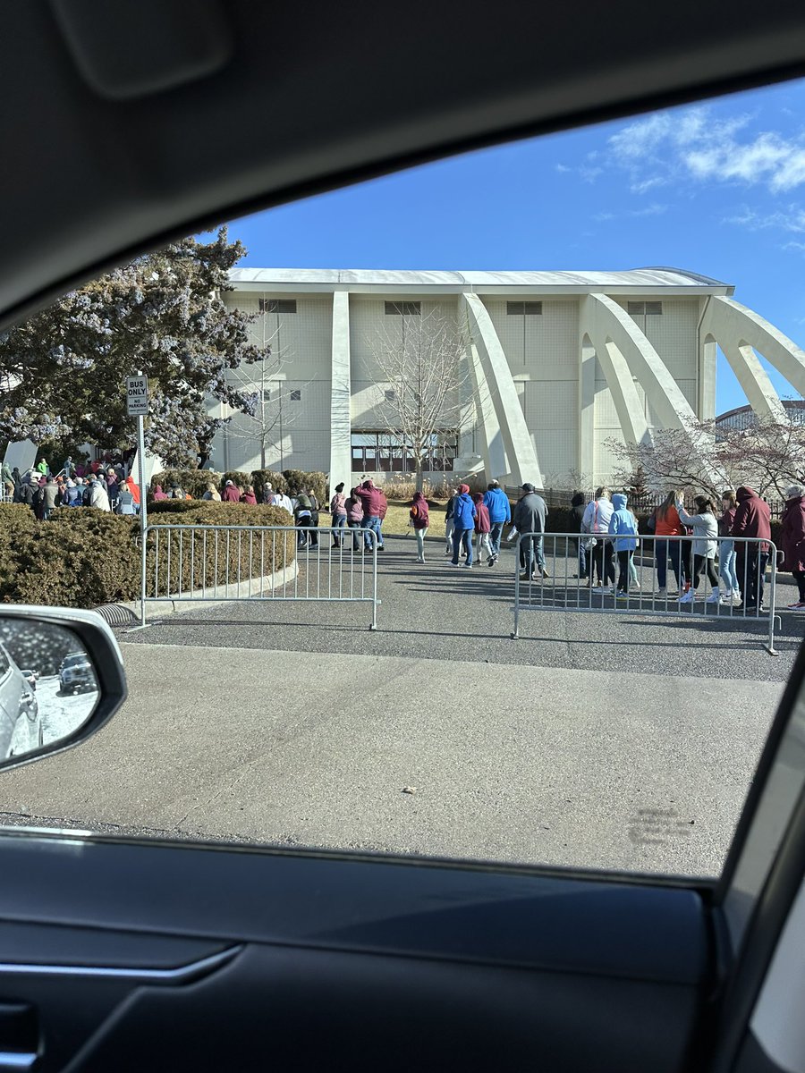 kellygramlich's tweet photo. Fans lining up an hour and a half before tip to get inside for todays game between #13 @HokiesWBB & #3 @PackWomensBball https://t.co/Tt8B4DS5q2