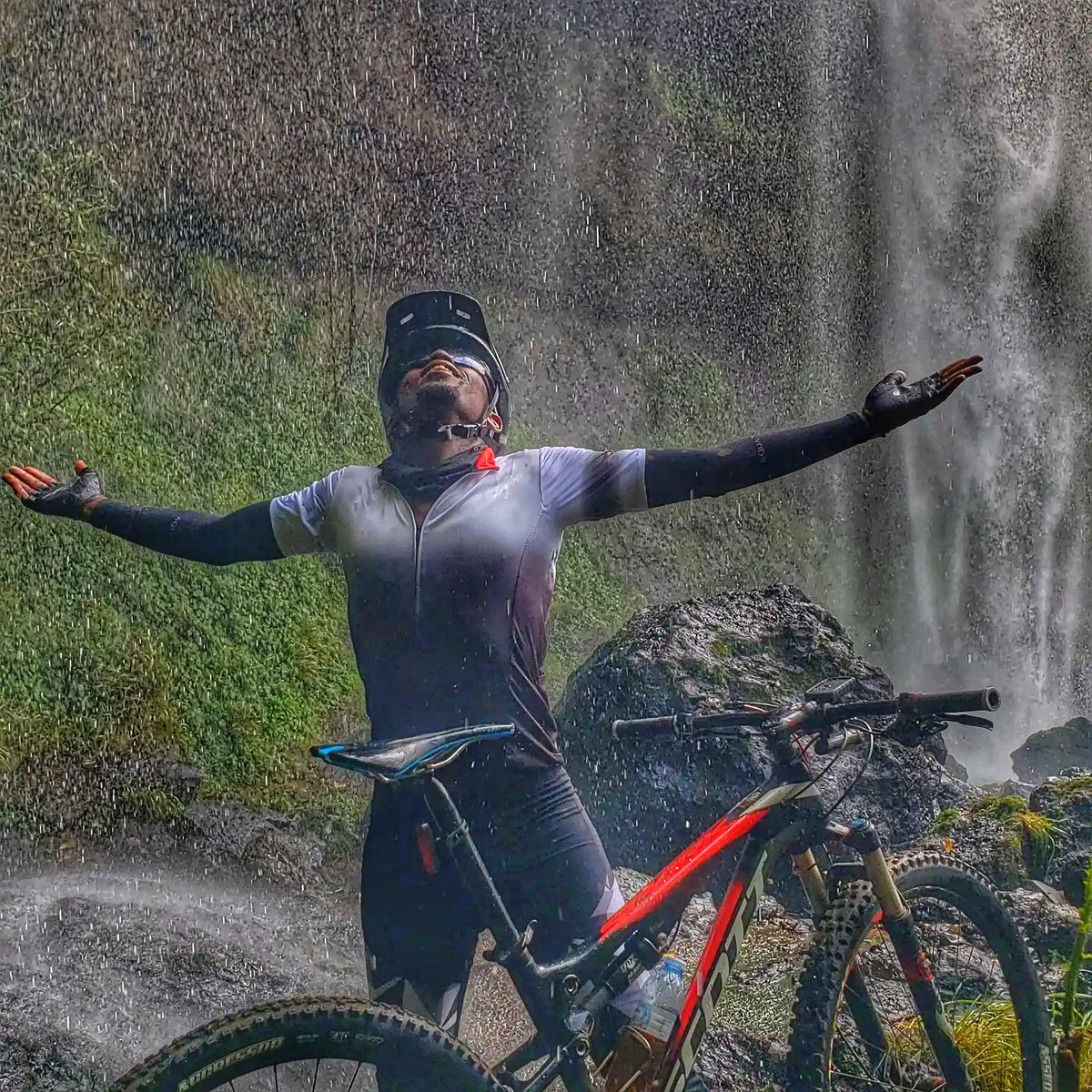 SIPIEXPLORERS's tweet photo. New year 2024 starting with amazing adventure. 
#ExploreUganda #VisitUganda https://t.co/muP4mQfThl