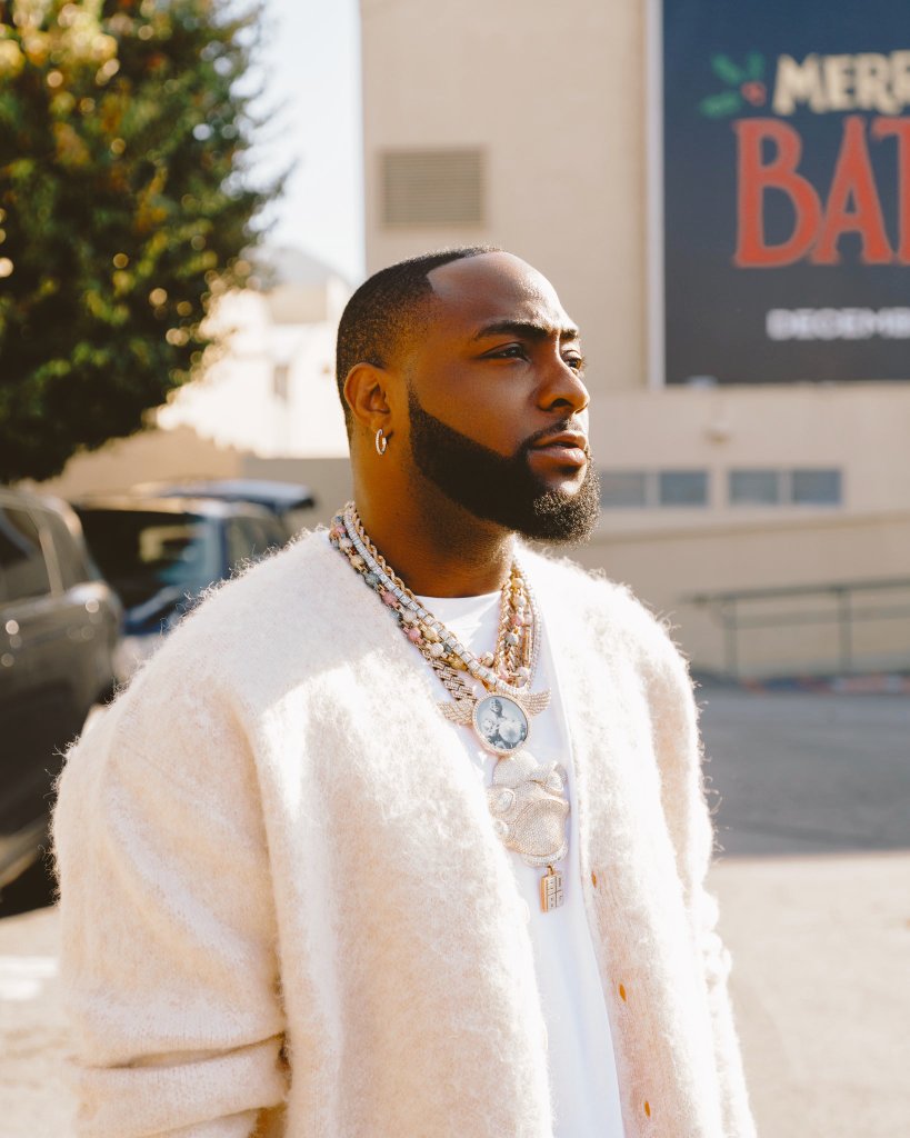NaziOfficial2's tweet photo. No Gree for anybody this Year 😎
But @davido is Winning a Grammy Award this Year 2024 ✅  I Gree for this One 👑 001 For a Reason ❤ https://t.co/WJq4I8wlM6