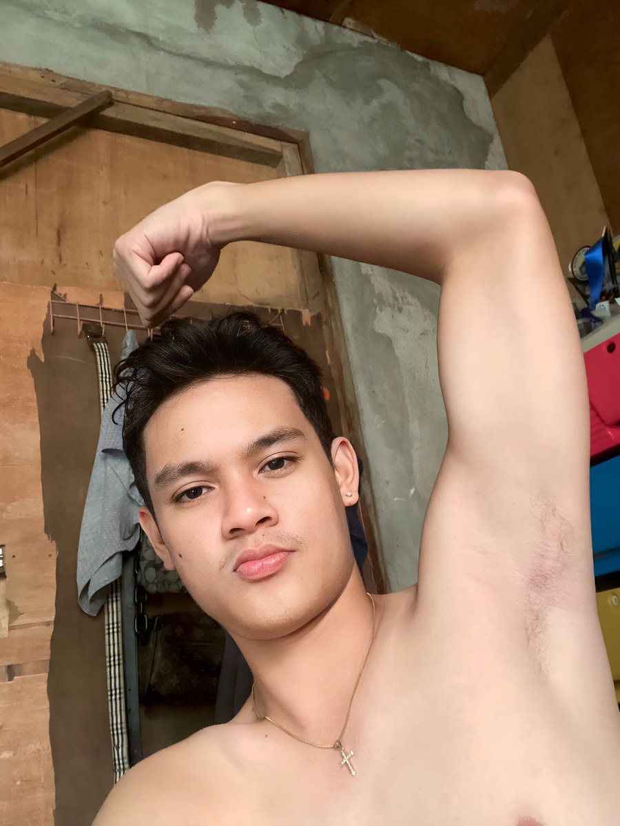 rodriguezhenryc's tweet photo. sleep or eat? https://t.co/bAzvqrLK1H