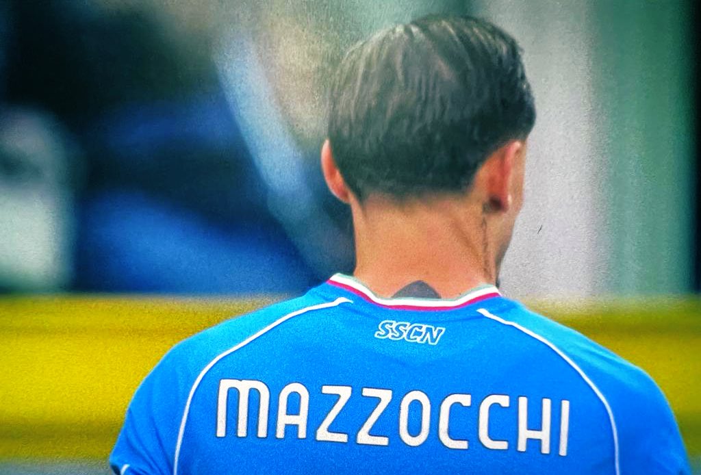 ASCIONEDOMENICO's tweet photo. Capisco la rabbia di tutti, ma non vi fossilizzate su #Mazzocchi. Un figlio di Napoli che tutto voleva tranne essere espulso e mettere in difficoltà la propria squadra del cuore. 

#TorinoNapoli https://t.co/5UiDybM1VW