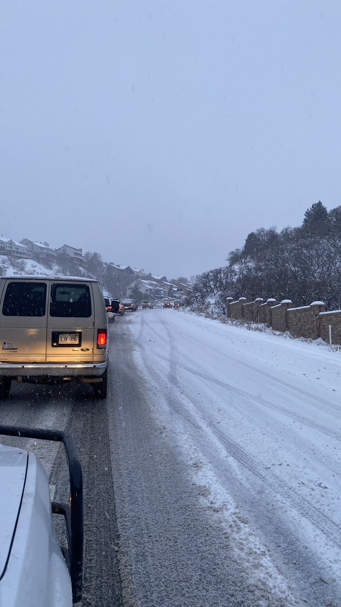 UDOT Cottonwood Canyons tweet media