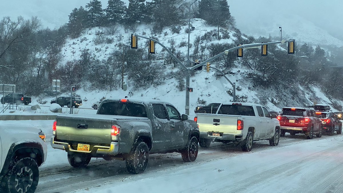 UDOT Cottonwood Canyons tweet media