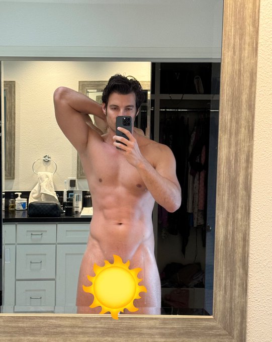 What&rsquo;s up? I&rsquo;m going to the gym first thing in the morning. What about you? https://t.co/9LIdnpLV0V