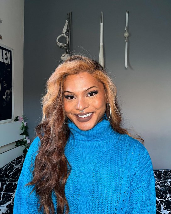 Is blue my colour? 💙 #trans https://t.co/8IdUxH7MON<a href="/tag/trans"class="tags">#trans</a>