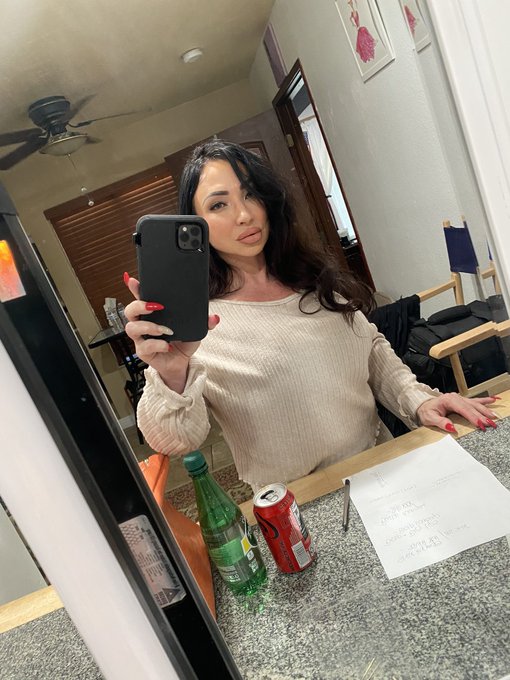 I found a private gym and I started a NEW concept called Bimbo Stretch Yoga!  I can&rsquo;t wait to show you