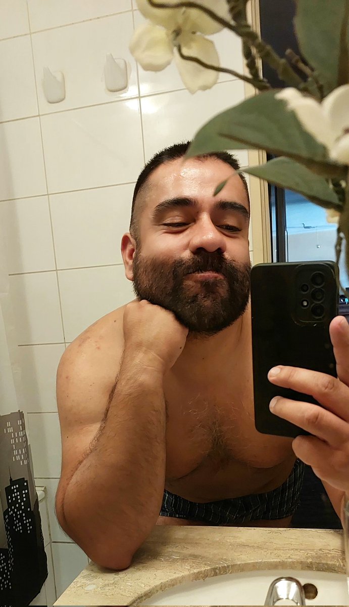 CVilla82's tweet photo. Hangover morning... perdón good morning!! #hangovertime 🧸🥳🥴 https://t.co/Ur84TTpEiX