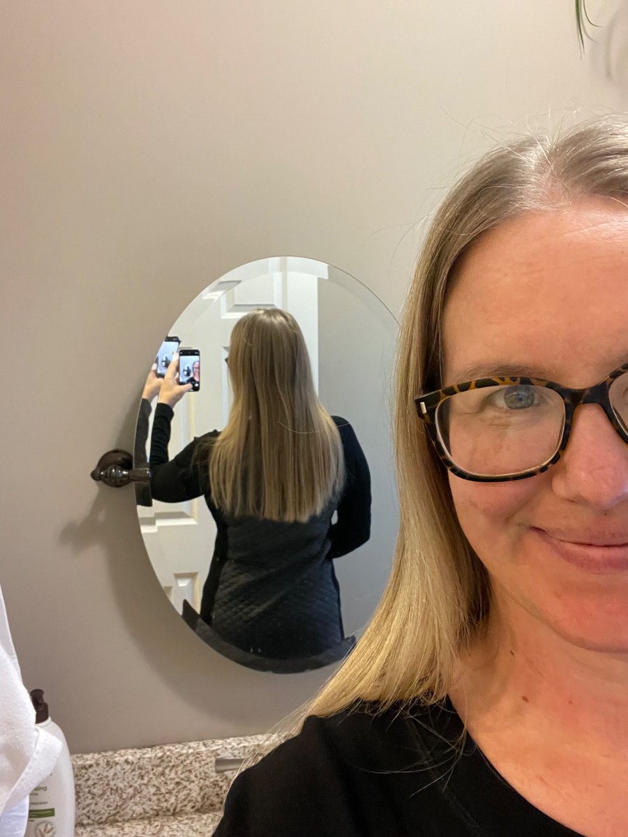 annee22's tweet photo. I donated my hair to children with hair loss, again. #cutpasslove #hairdonation https://t.co/UVIVQc6fUS